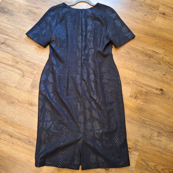 Jones New York tailored Black Snakeskin Midi Dress sz 10 - Picture 7 of 15